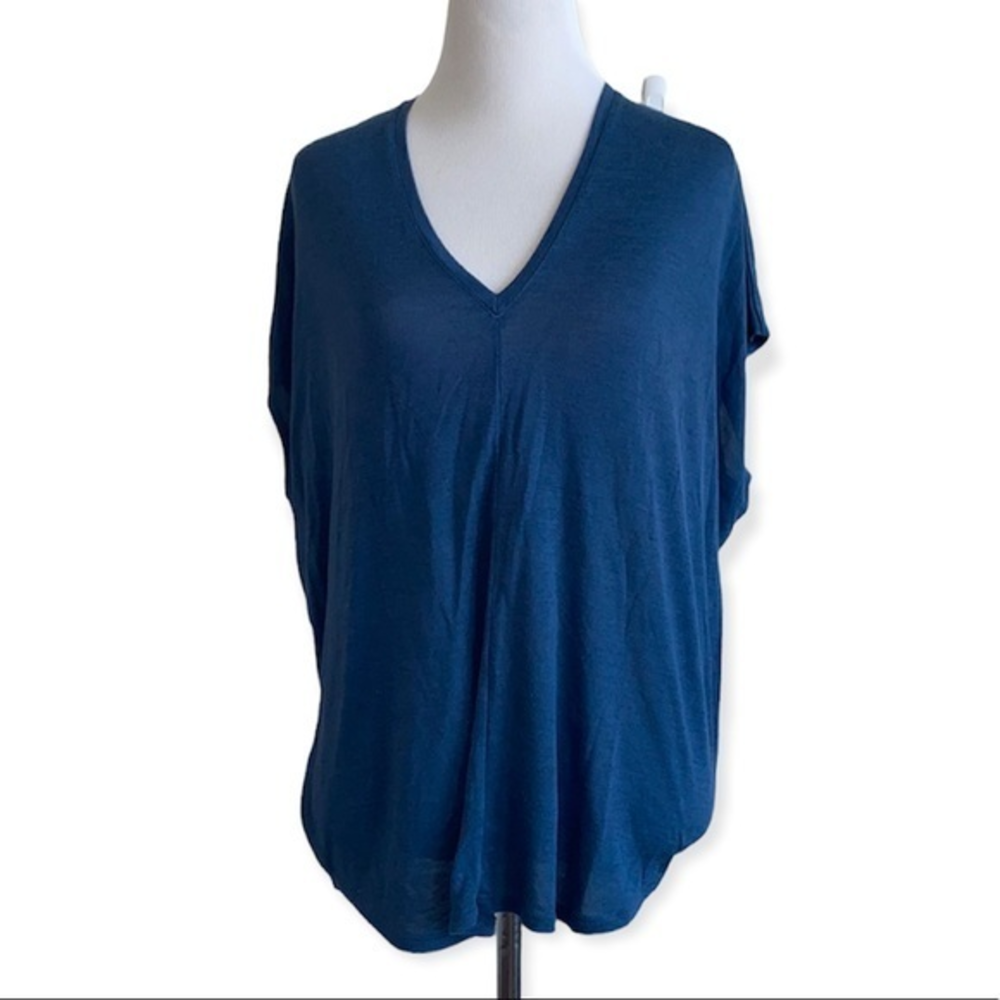 Vince women’s small blue dolman sleeve v neck‎ tee